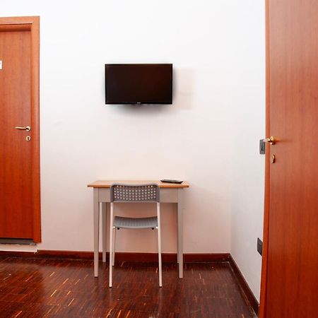 Palazzo Carafa Della Spina Room And Apartment Naples Exterior photo