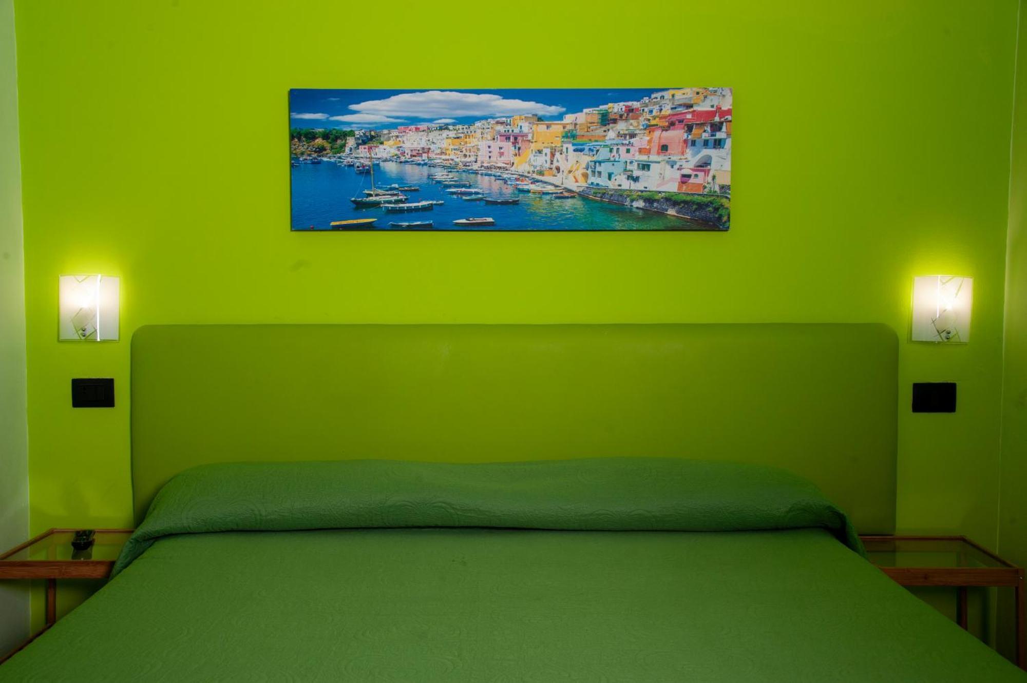 Palazzo Carafa Della Spina Room And Apartment Naples Exterior photo